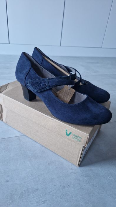 Nowe granatowe czułenka r. 40