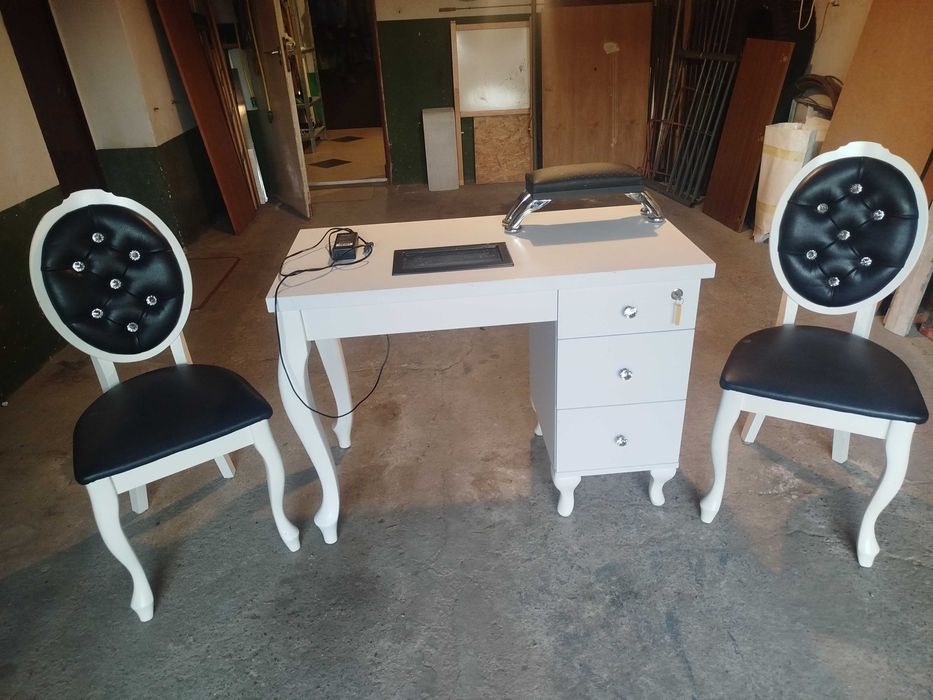Sprzedam biurko do manicure kosmetyczne
