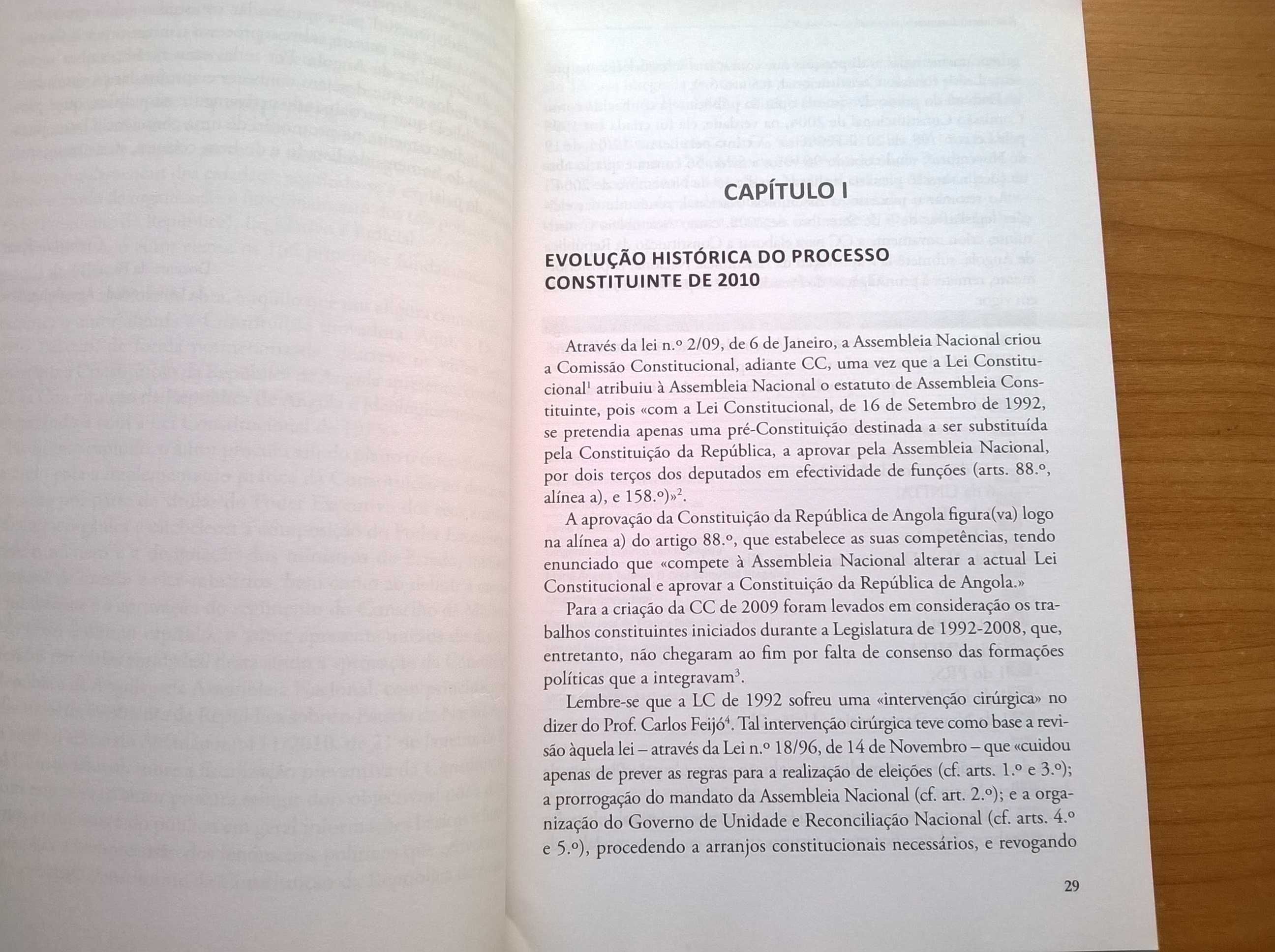 Génese da Constituição angolana de 2010 (autograf.) -Adalberto Luacuti