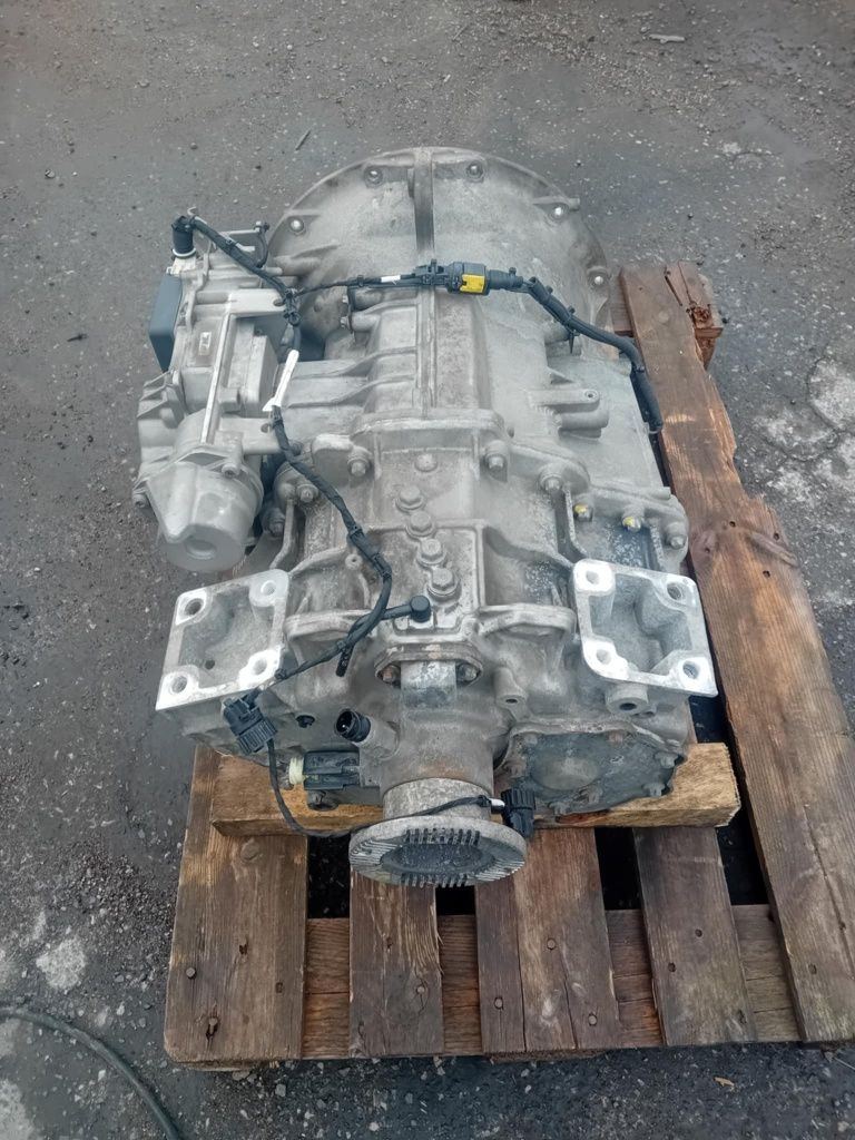 Sprzedam skrzynie Mercedes atego