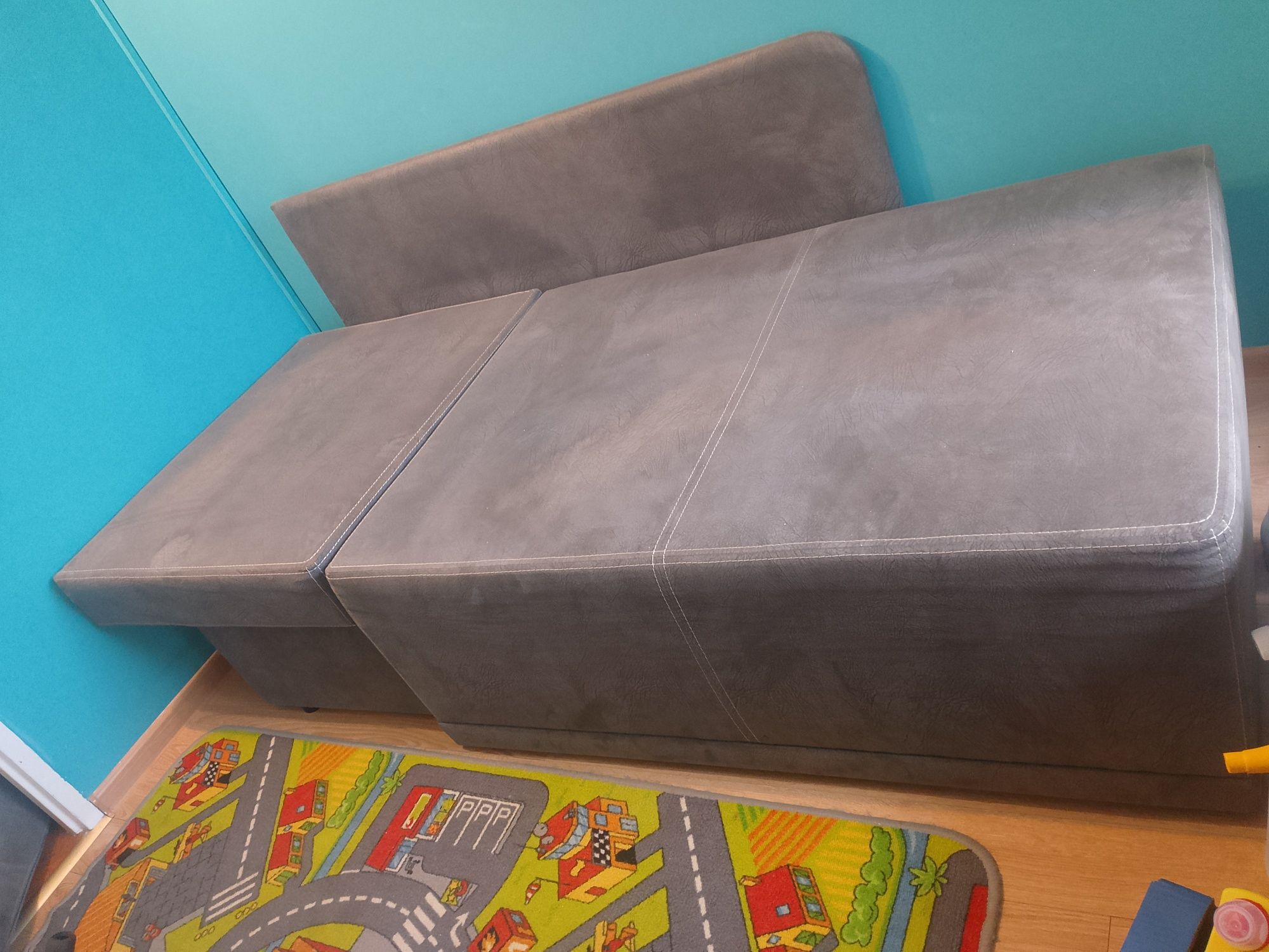 Sofa dwuosobowa rozkładana