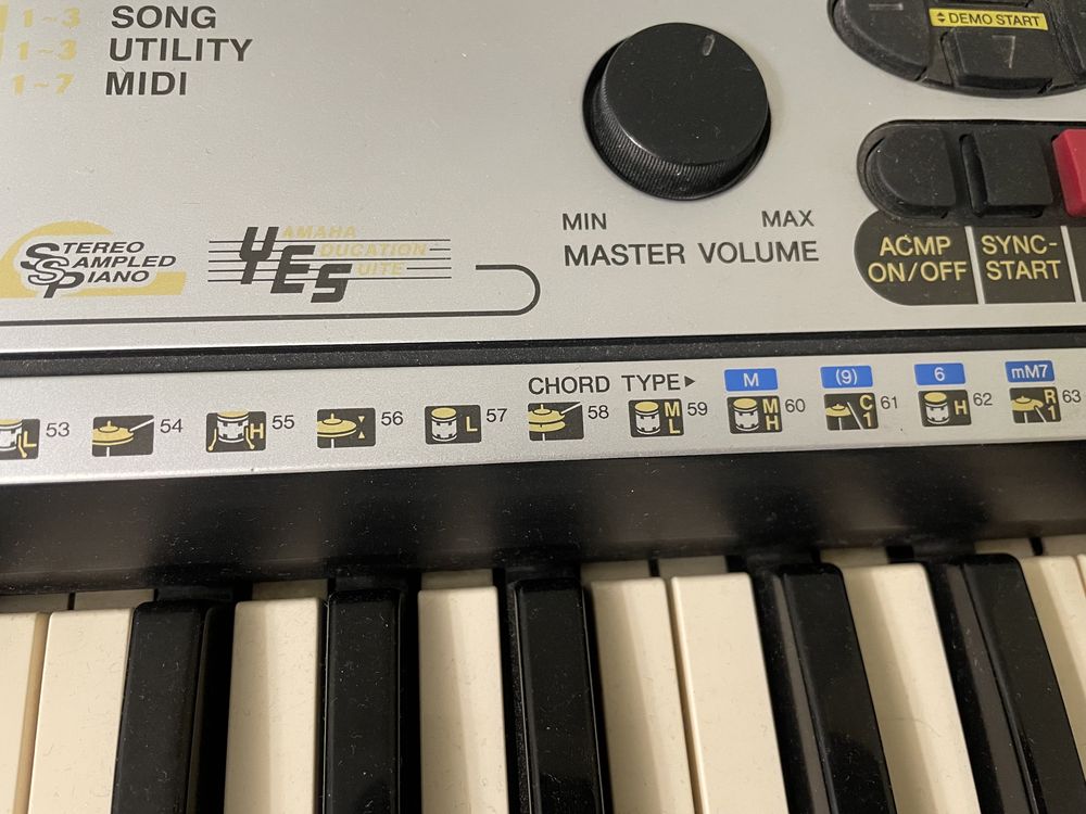 синтезатор YAMAHA PSR-225GM