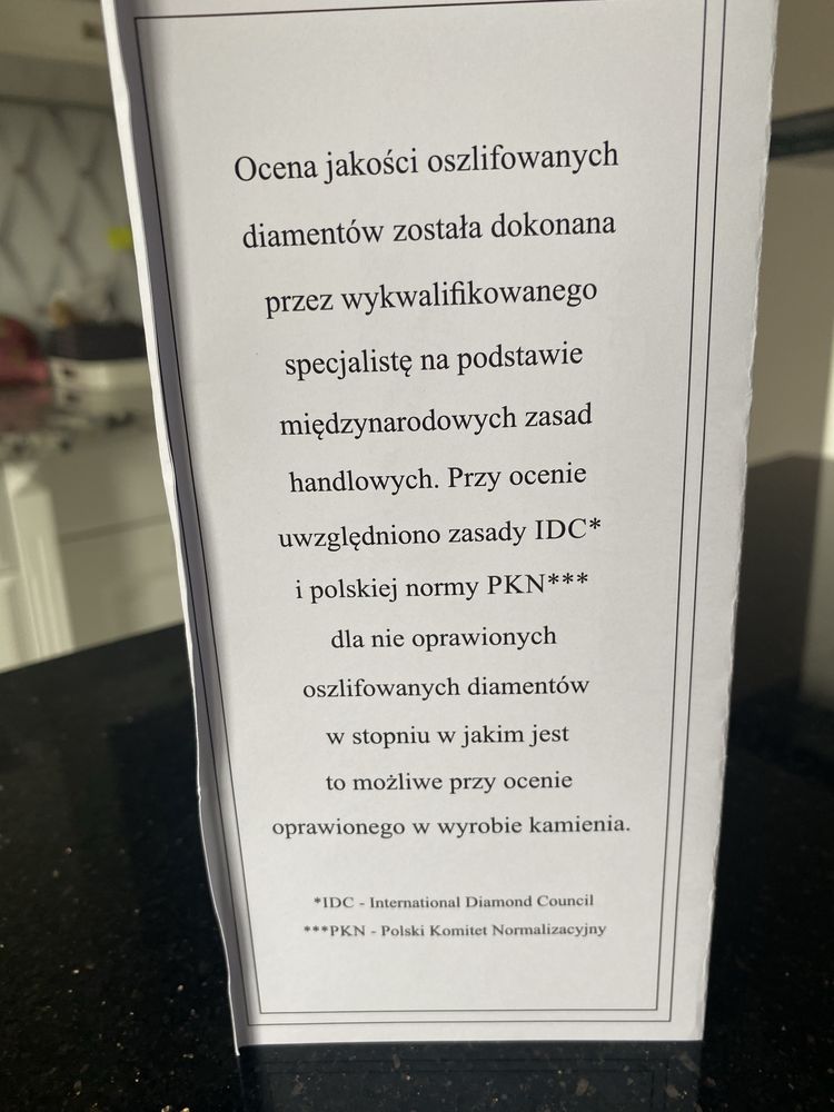 Pierścionek z szfirem i brylantami