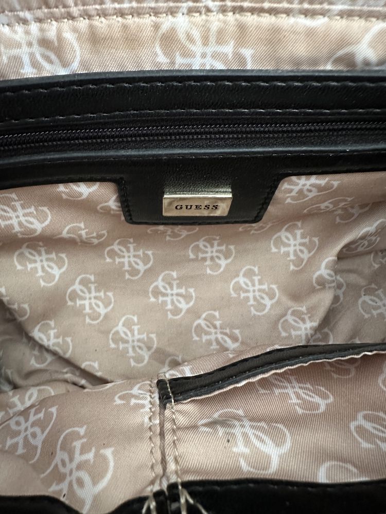 Mala a tiracolo preta GUESS (como nova)