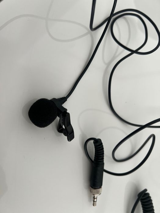 Sistema de Microfone de Lapela Sem Fios Sennheiser - Profissional