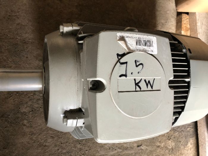 Silniki elektryczne,trójfazowe  od 2.2,4.5,5.5,7.5,11KW