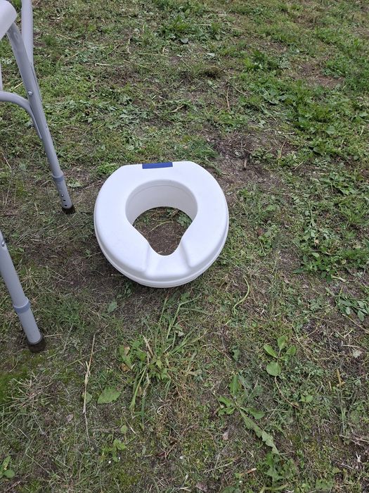 Nakładka podwyższająca na sedes