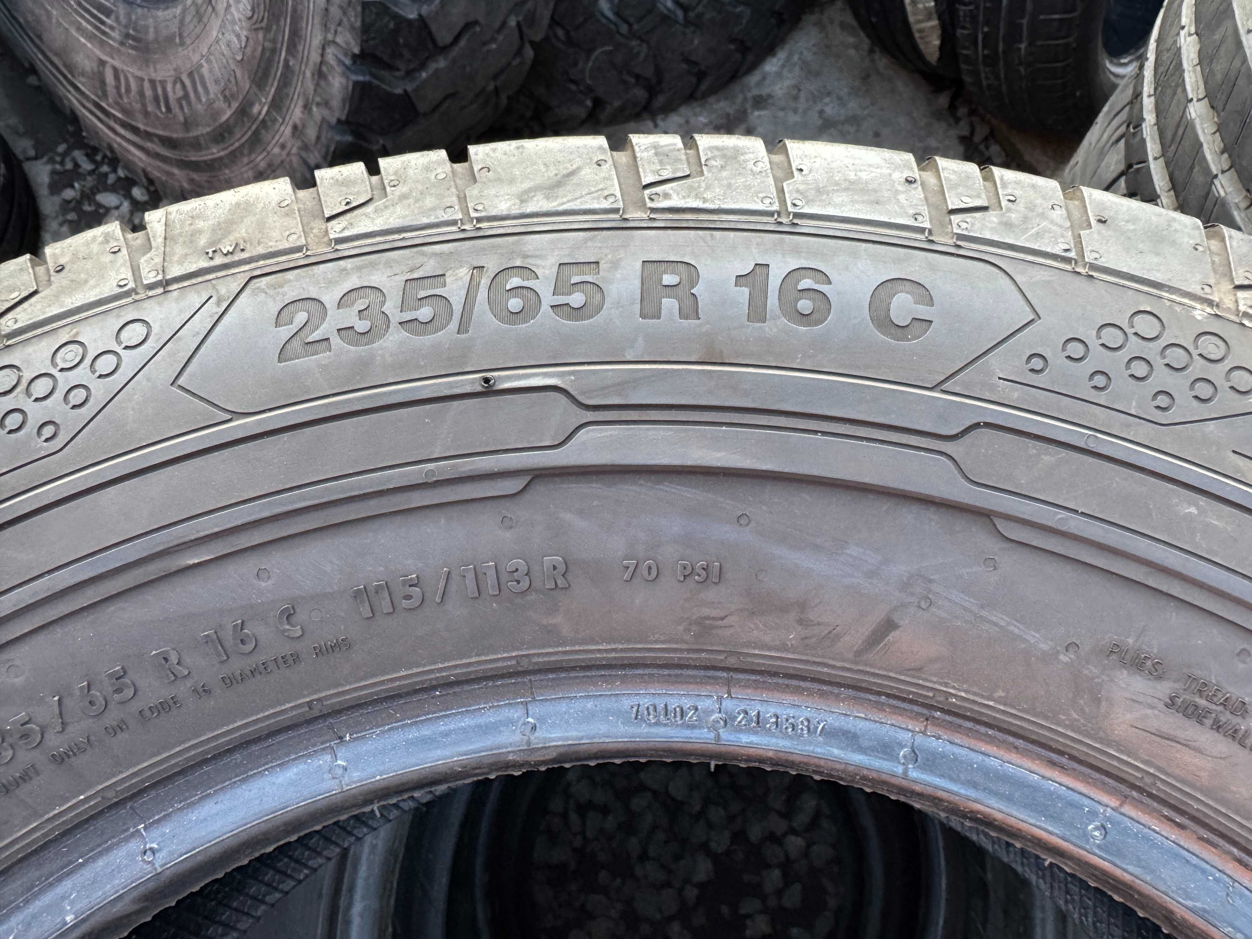 Шини CONTINENTAL 235/65 R16C, ContiVanContact 200, літня гума, цешка