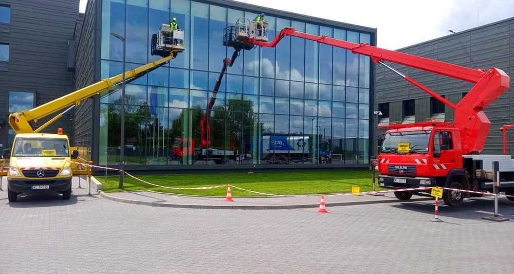 Wynajem podnośnika koszowego, wynajem zwyżek, podnośniki