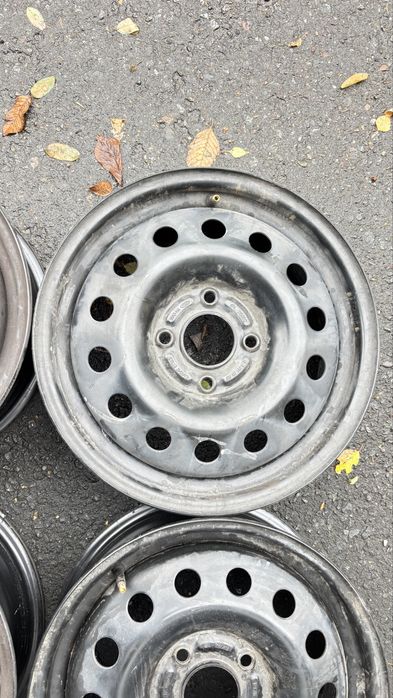 Felgi stalowe ford 6jx15 et52.5  4x108.