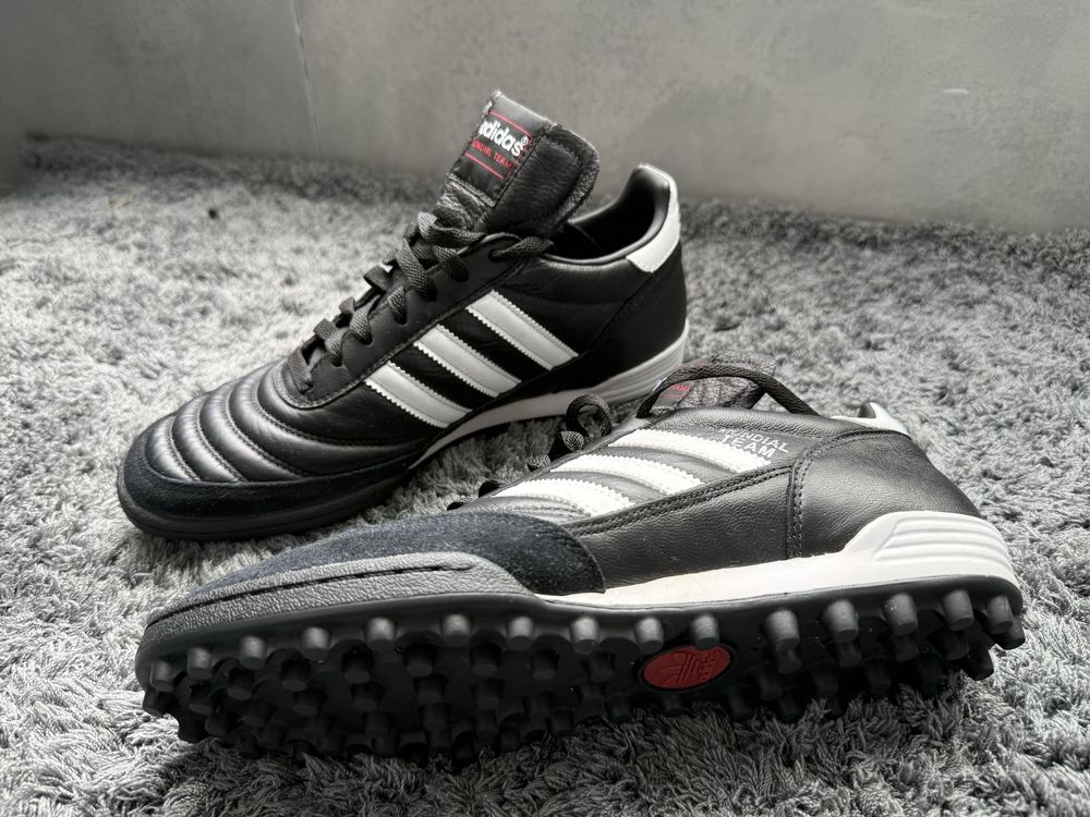 Копачки сороконіжки кросівки Adidas