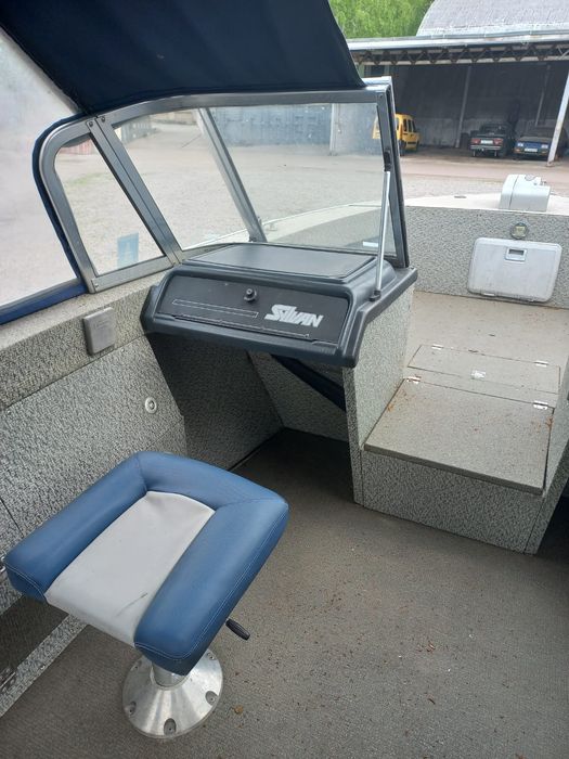 Моторний човен Sylvan Boat