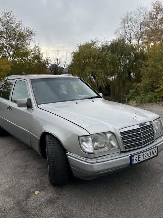 Mercedes w124 e220