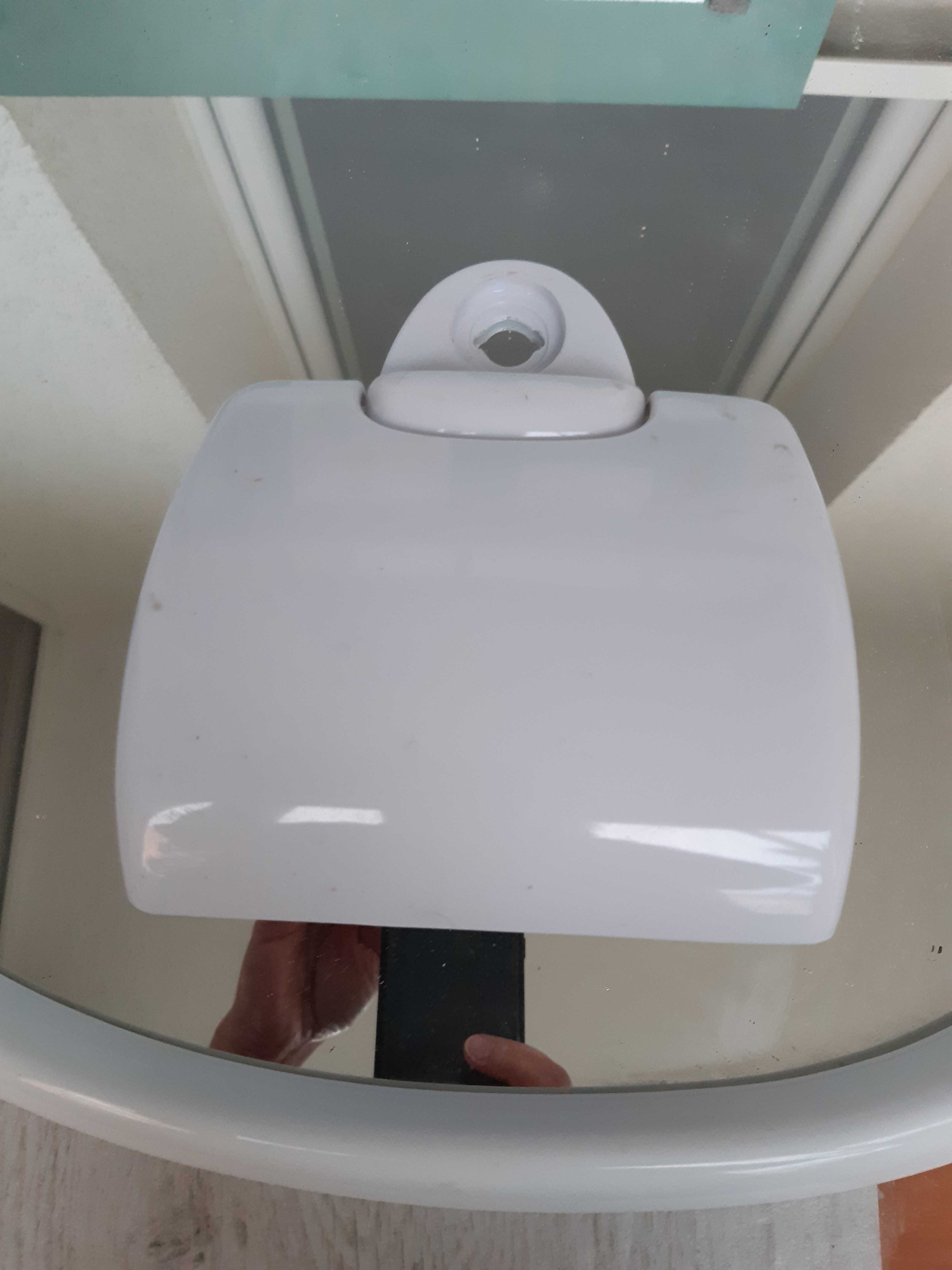 Komplet łazienkowy biały: lustro,  półka,  uchwyt na papier toaletowy