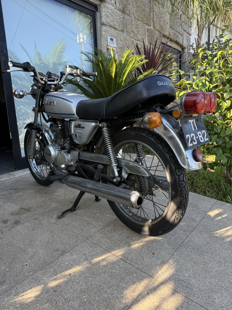 Vendo mota Suzuki gt 125