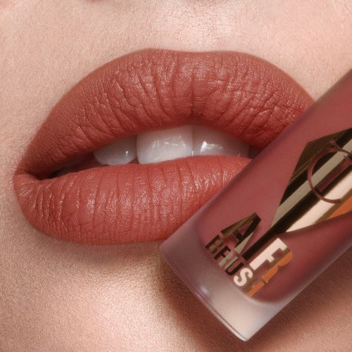 Charlotte Tilbury Airbrush Flawless Lip Blur