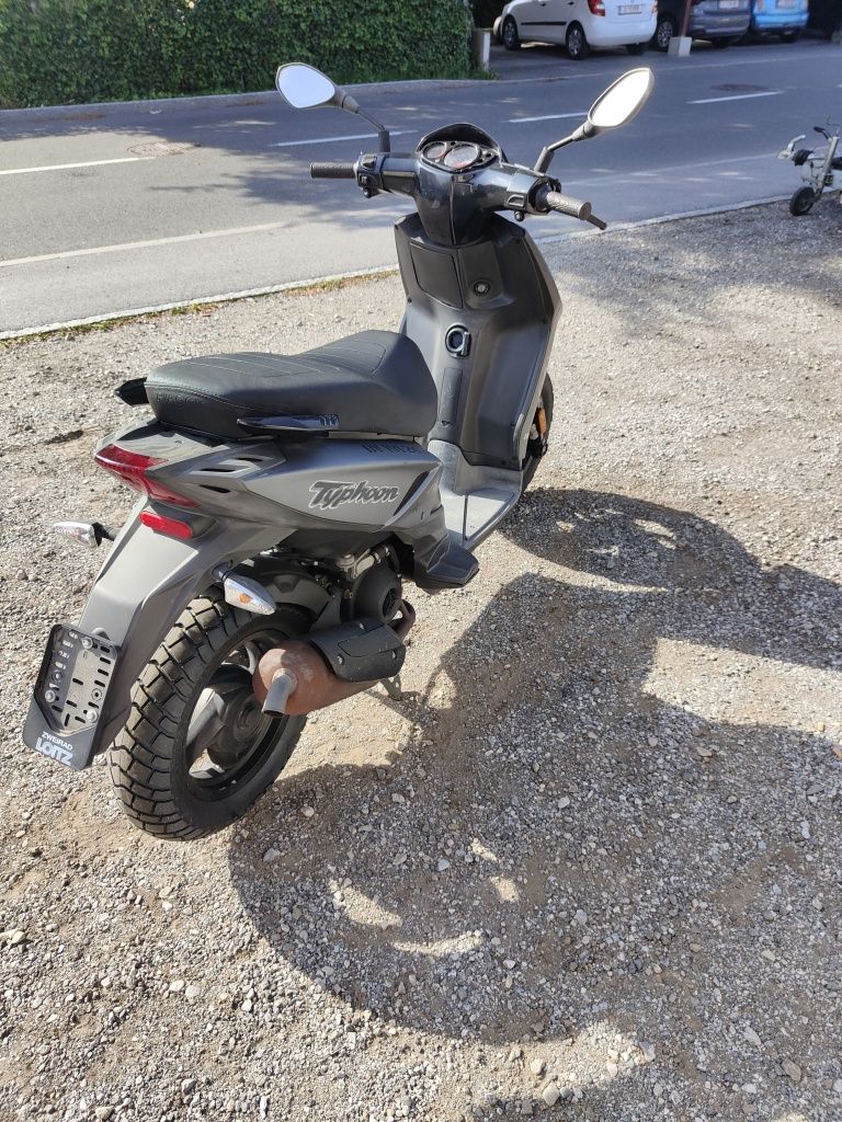 Markowy Skuter Piaggio Typhon 50