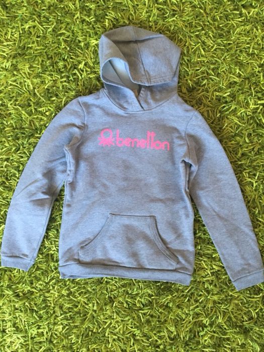 Benetton Szara bluza kangurka rozm. M 130 cm