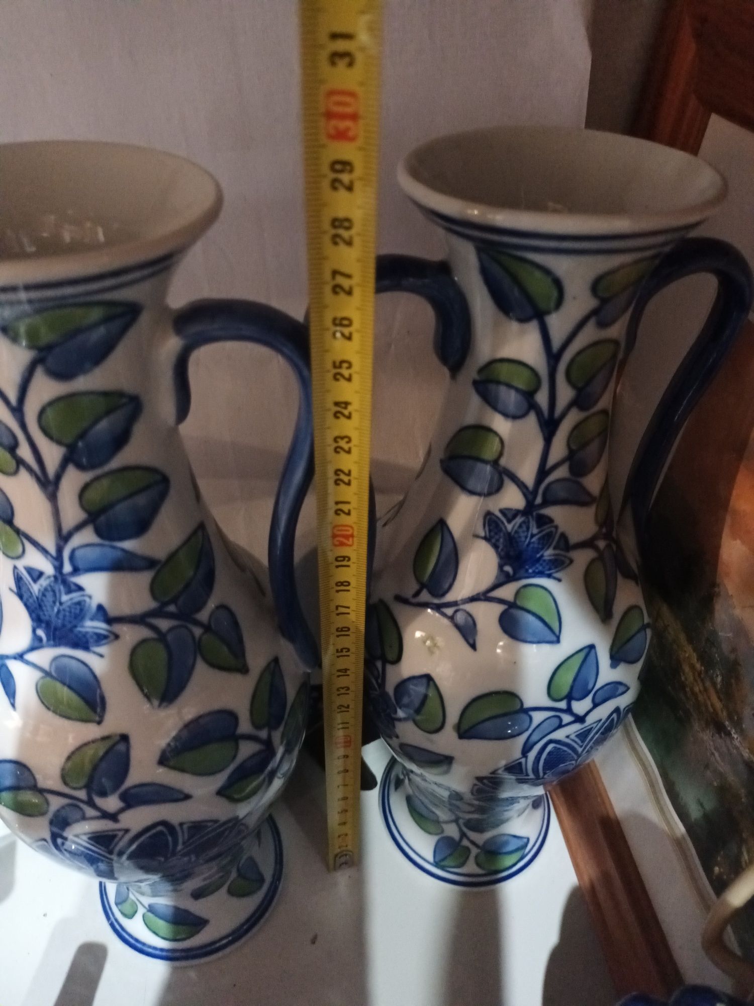 Par de jarras em porcelana não marcada