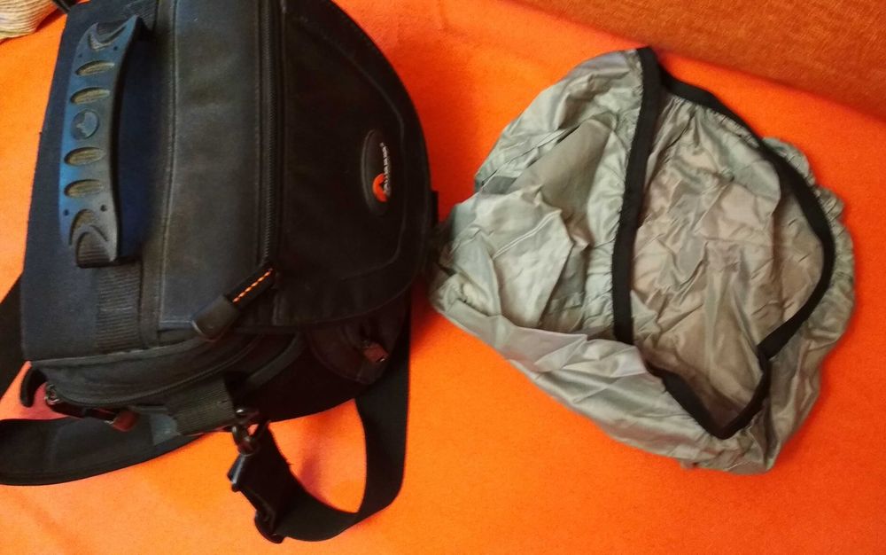 Сумка для фотоаппарата Lowepro Nova 1AW