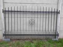 Metalowe przęsła ogrodzeniowe
