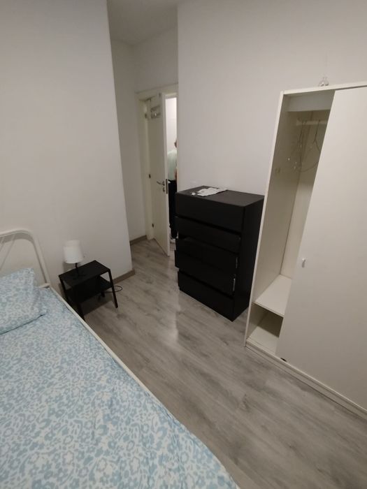 Quarto casal/solteiro para arrendamento
