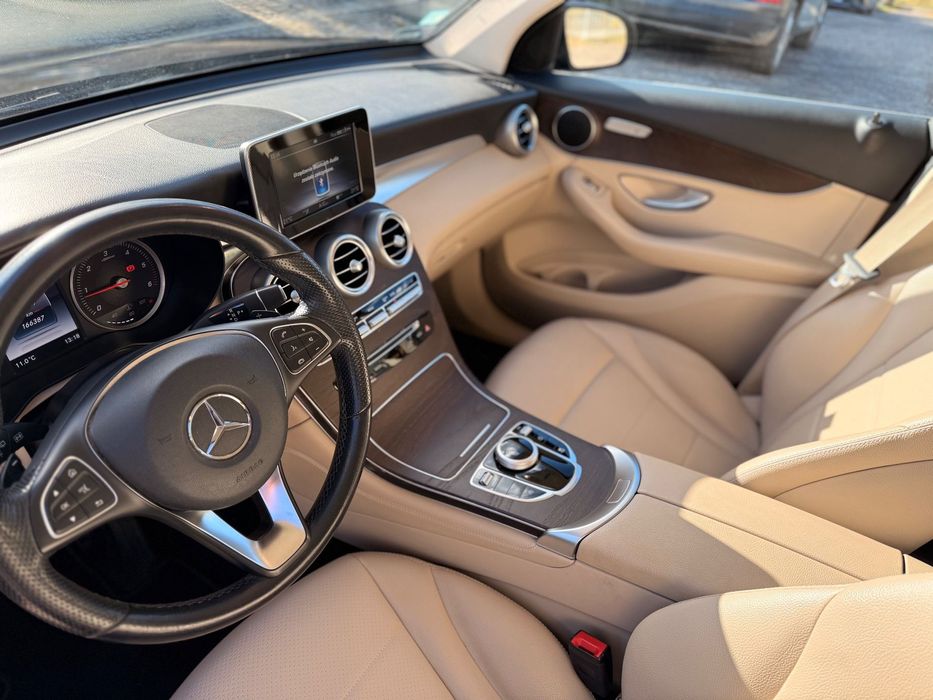 Mercedes-Benz GLC Absolutnie bezwypadkowy, stan perfekcyjny!