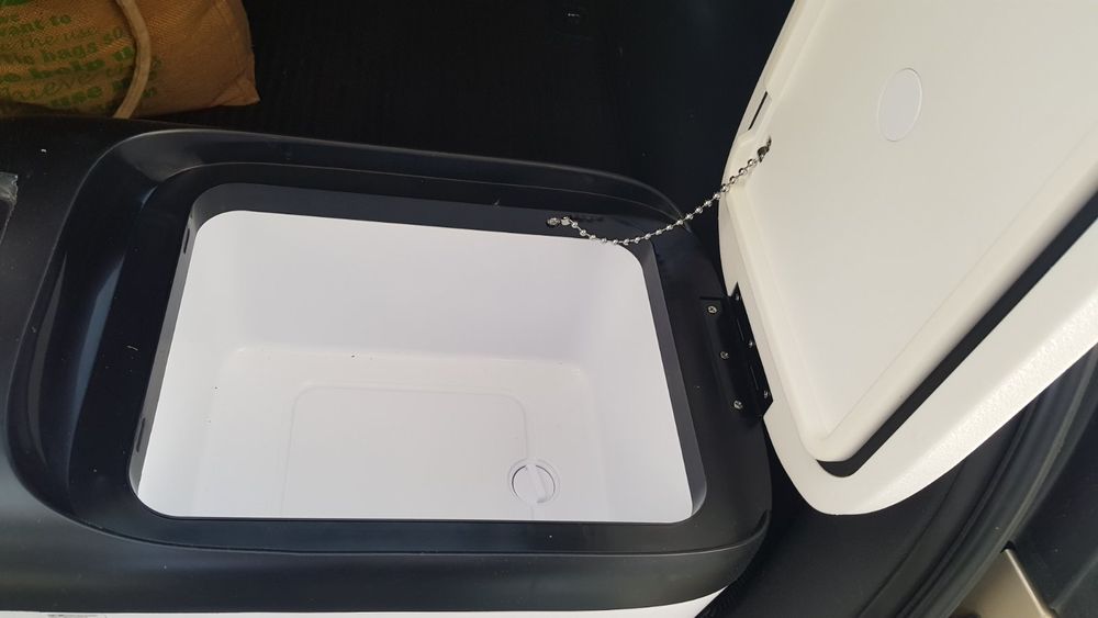 Автохолодильник морозилка компресорний