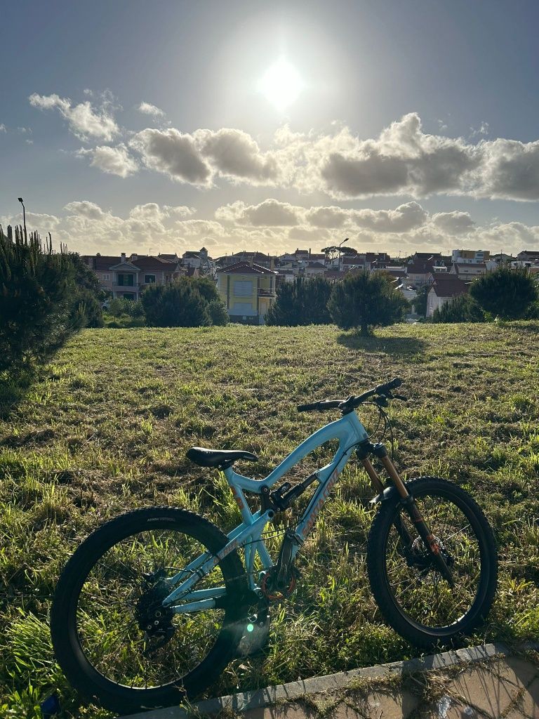 Quadro e suspensões santa cruz enduro