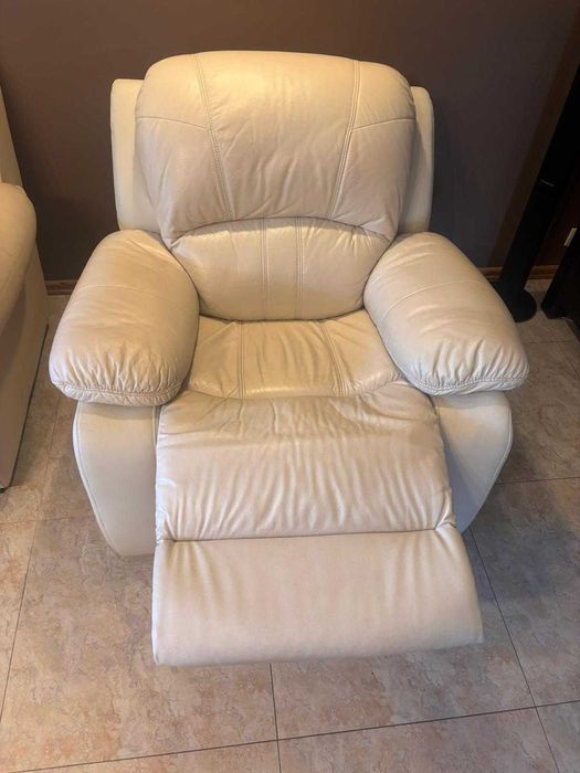 Fotel skórzany rozkładany z funkcją relaksu AGATA MEBLE