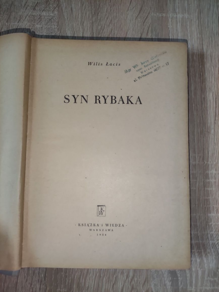 Książka z 1954 r o sierocie // Syn rybaka łacis