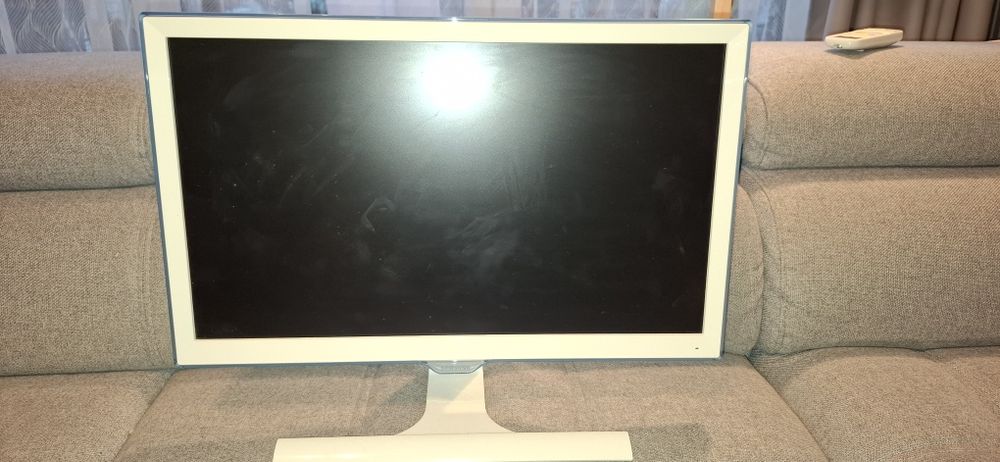 Monitor biały 24 cale samsung hdmi