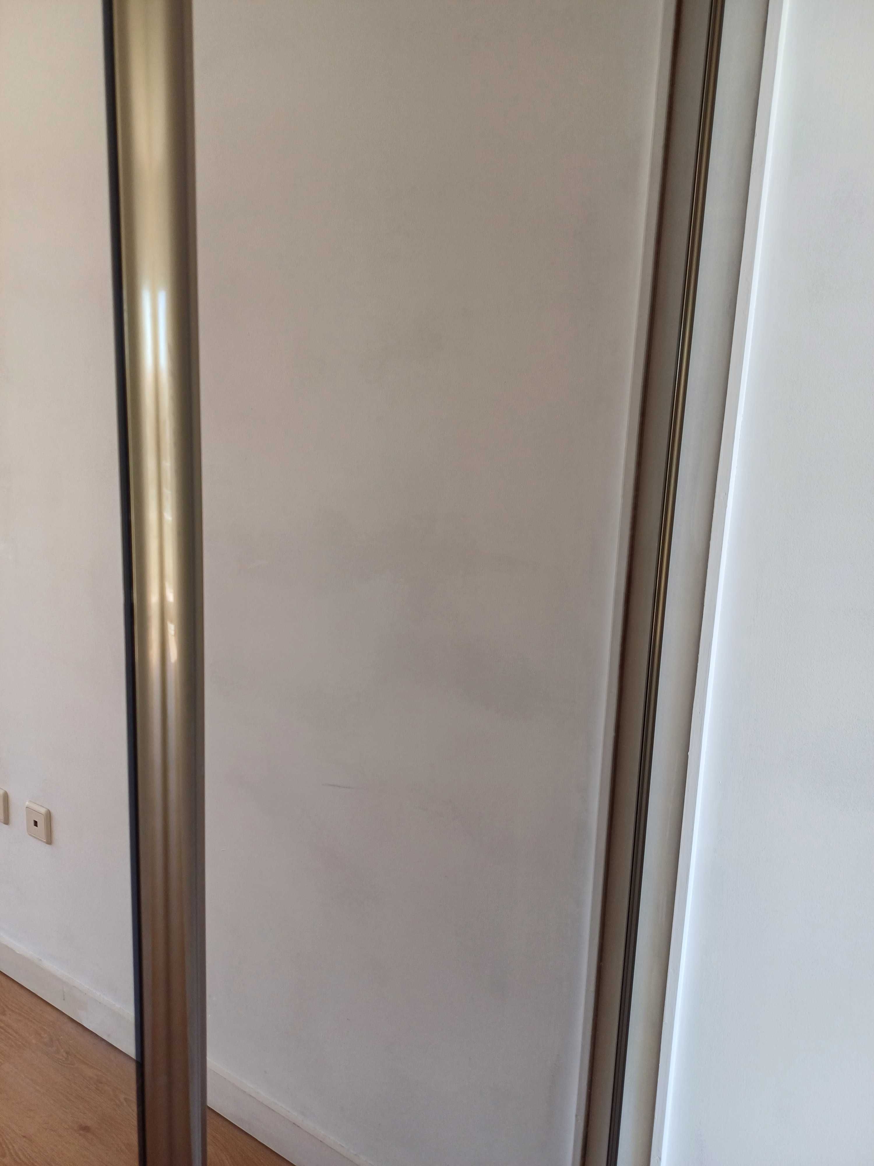 Portas de roupeiro com espelho