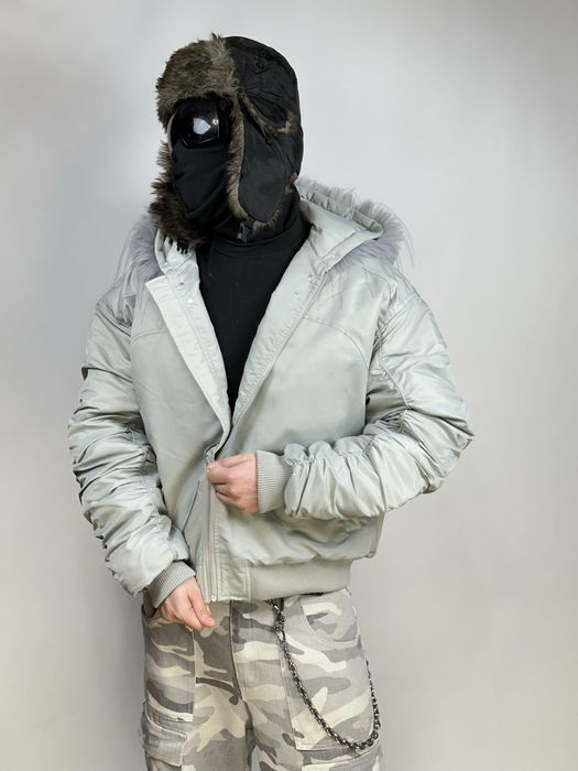 Бомбер с мехом на капишоне белый аляска куртка белая MA1 opium bomber