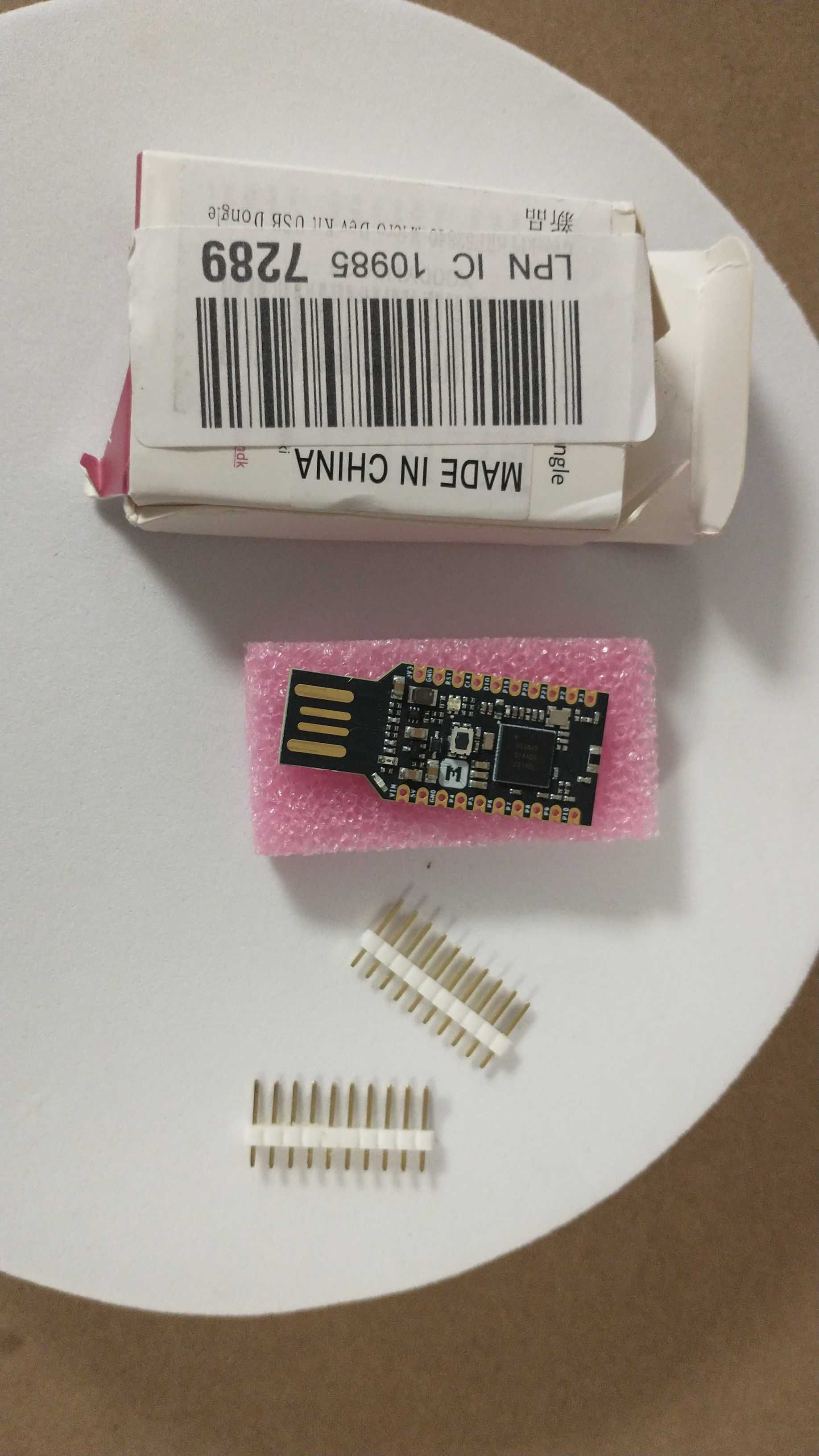 PO ZWROCIE Klucz USB nRF52840 zestaw mikroDev GeeekPi czarny