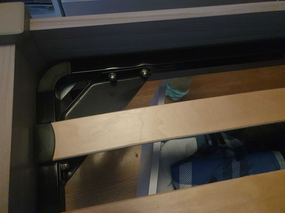 Łóżko drewniane szybko