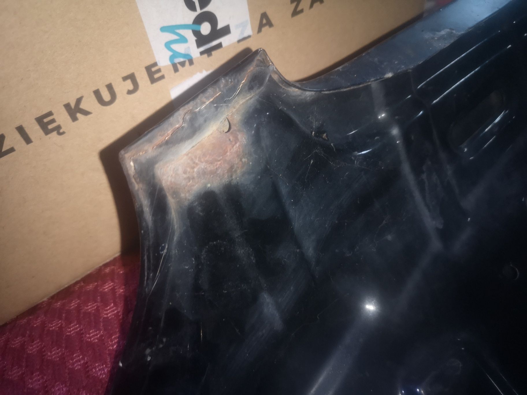 Maska samochodowa Opel Corsa B kolor czarny stan dobry