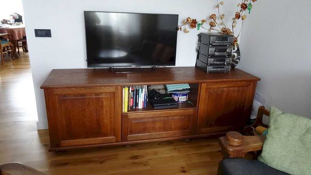 Komoda fornirowana naturalnym dębem