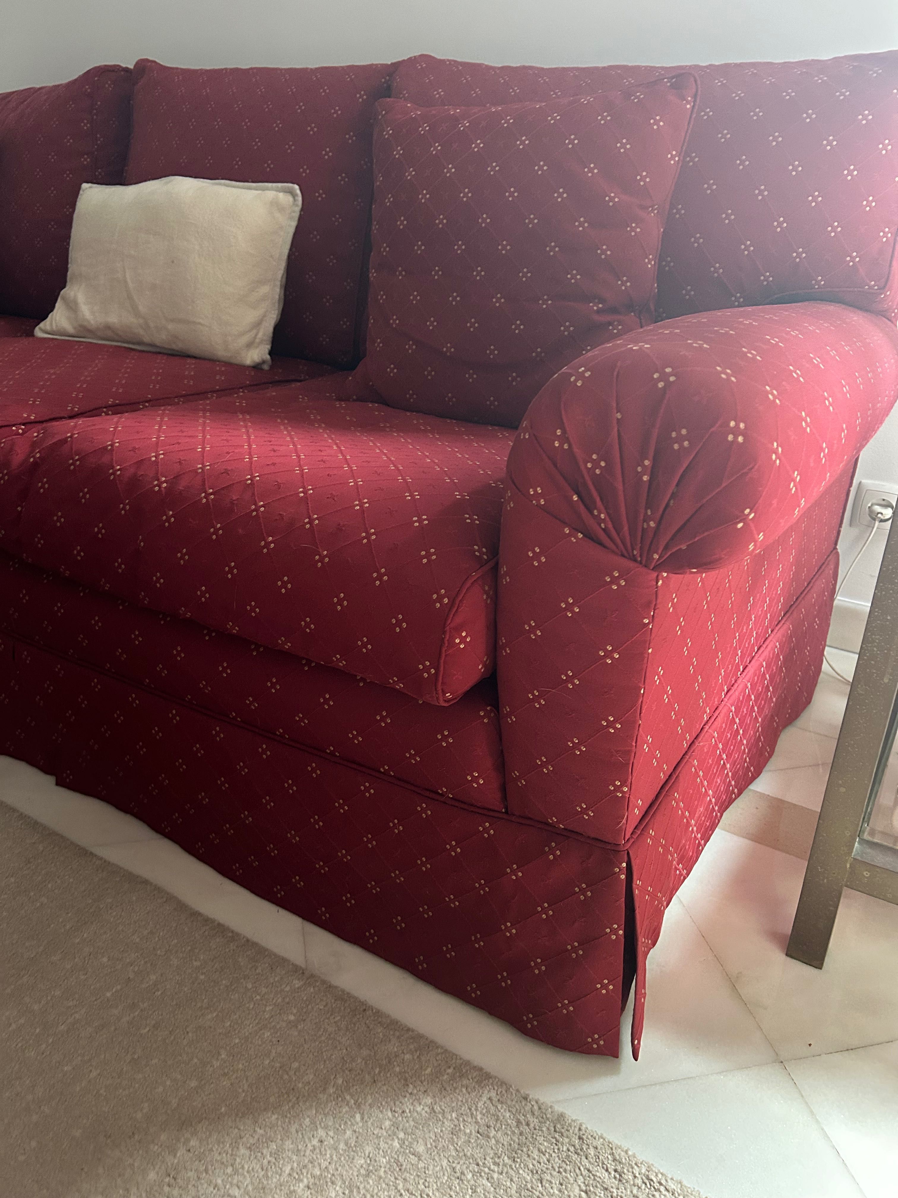 Sofá 3 Lugares Elegante e em Excelente estado