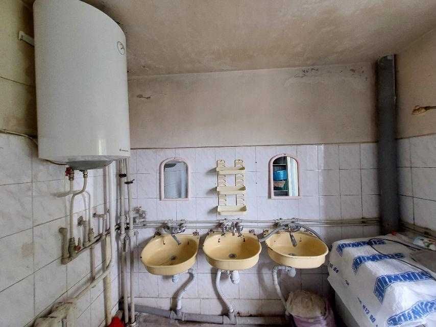 Комната в общежитии на Багрицкого с ремонтом мебелью и техникой.
