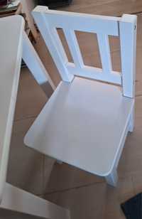 Stolik plus dwa krzesełka