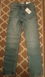 Spodnie damskie slim fit BDG