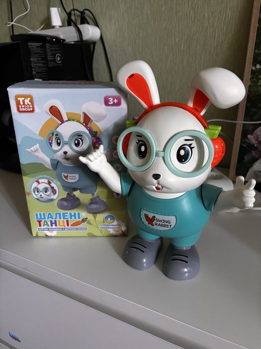 Іграшка танцюючий зайчик