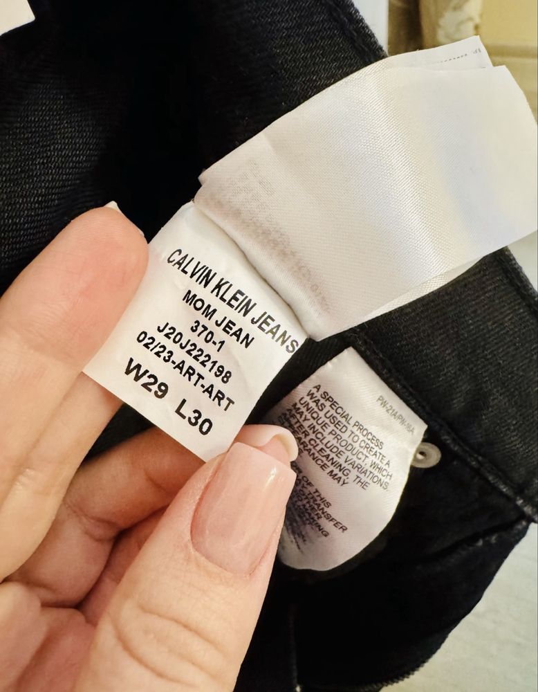 Джинсы Calvin Klein