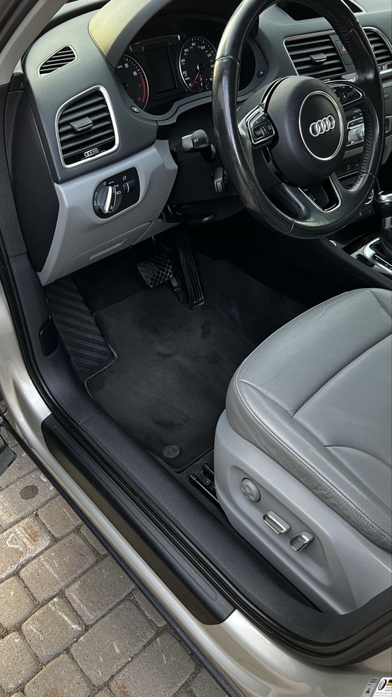 Продам Audi Q3 2.л бензин