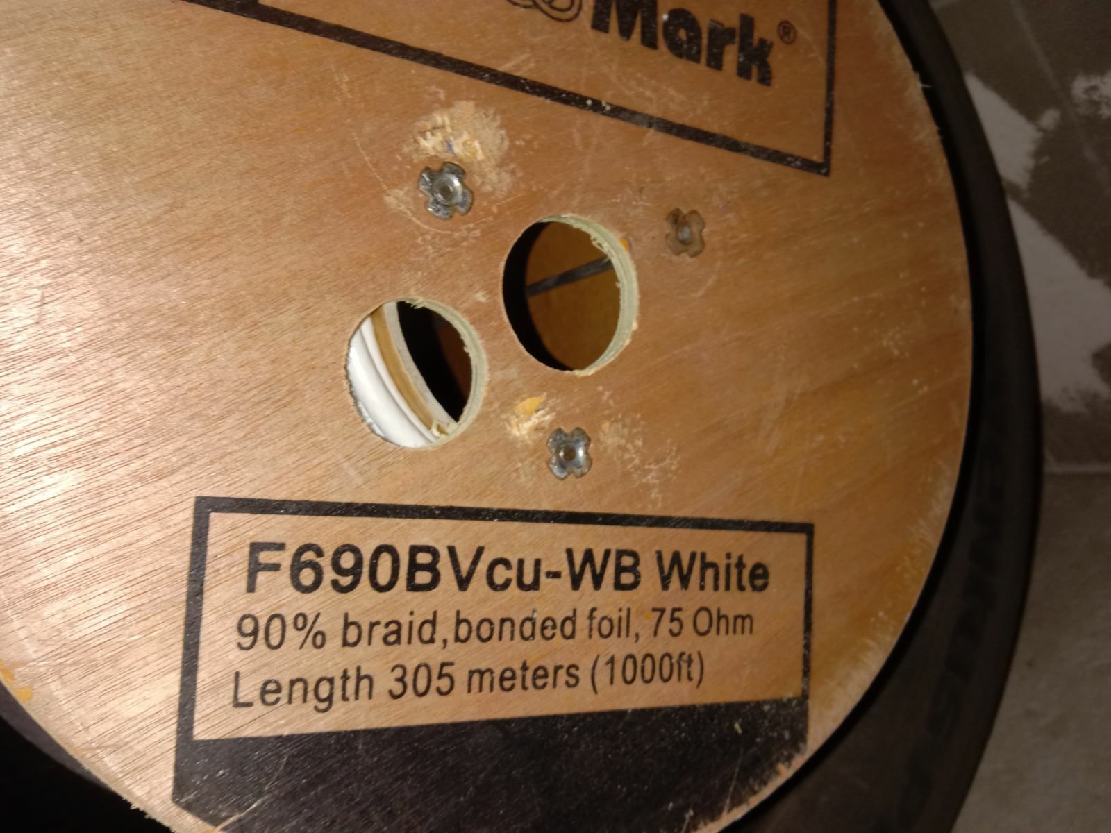 Кабель коаксіальний   F690BVcu-WB