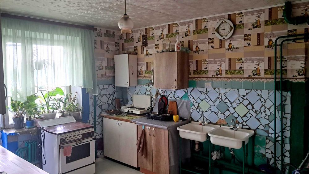 Велика кімната 17 м2  в гуртожитку  район "Hollywood" СМ
