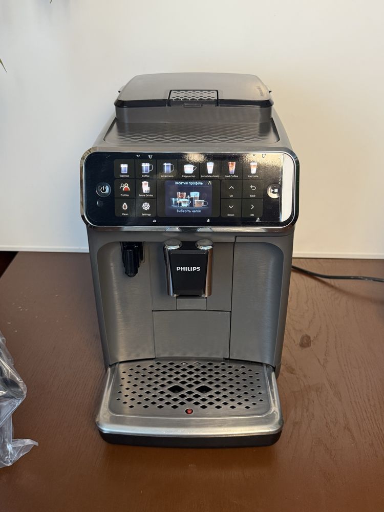 Кавомашина Philips 5500 series LatteGo з Гарантією !