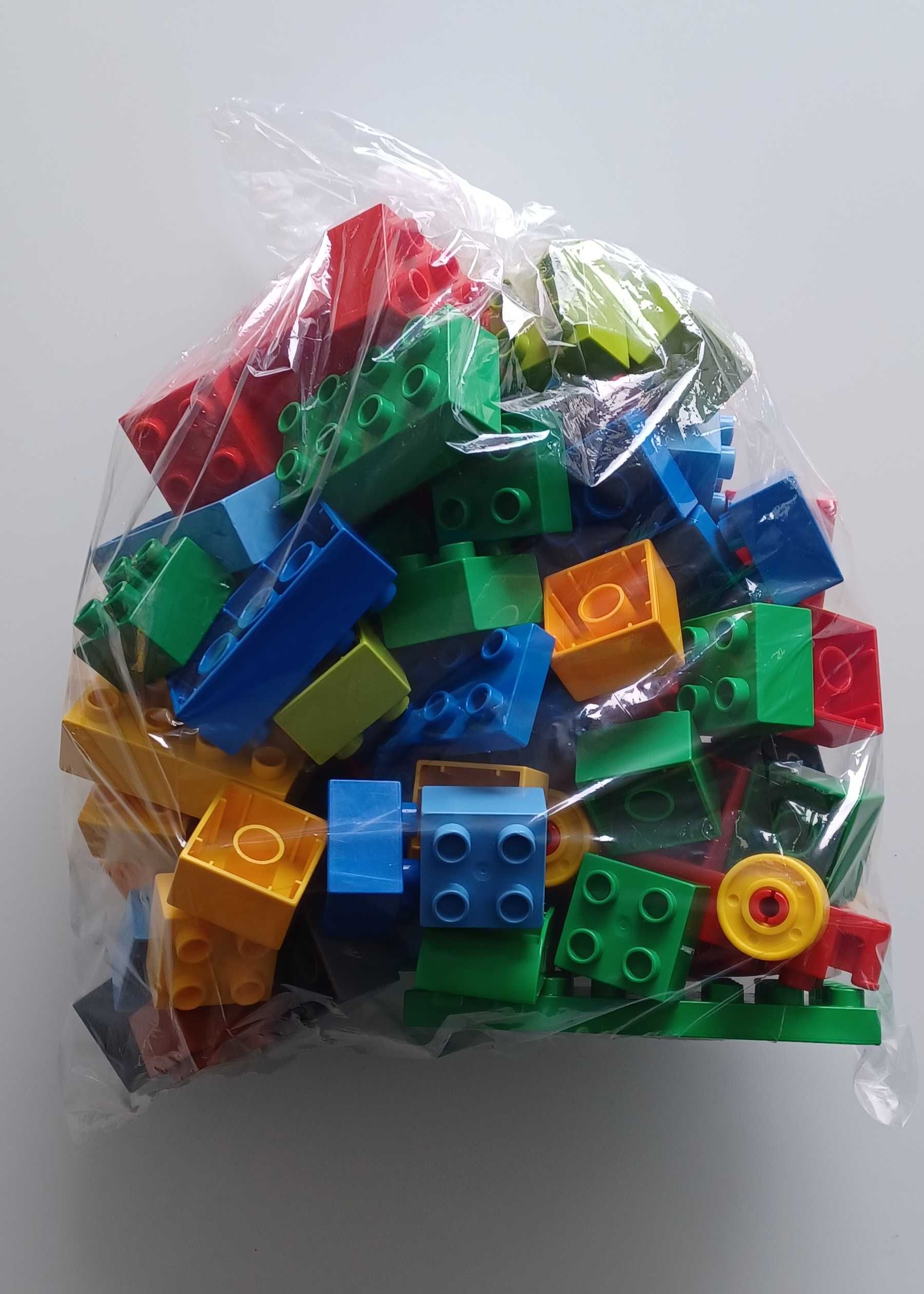 Conjunto de várias peças Lego Duplo
