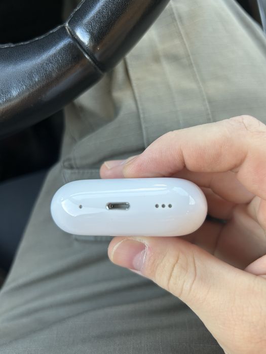 Продам кейс airpods pro 2 lightning